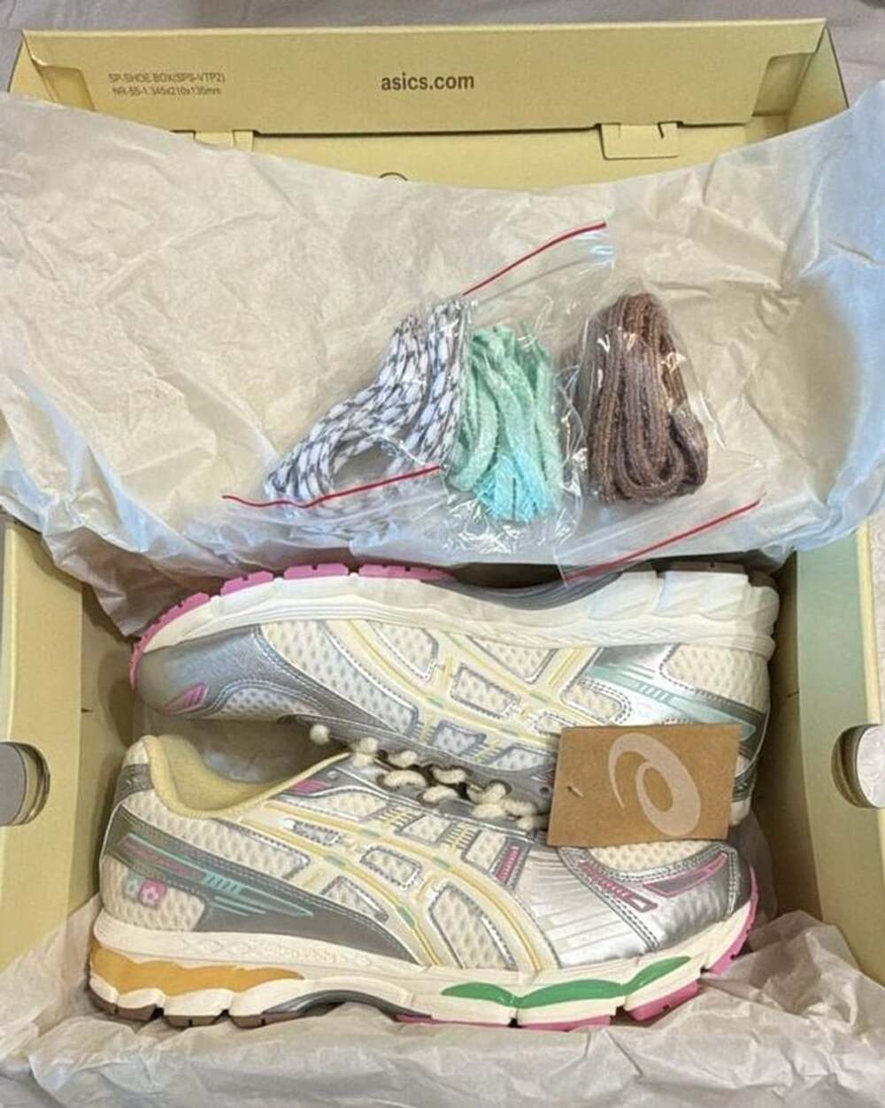VANDYTHEPINK x ASICS Gel Kayano 12.1 Vanilla Running Shoes Size 11 1203B302-100